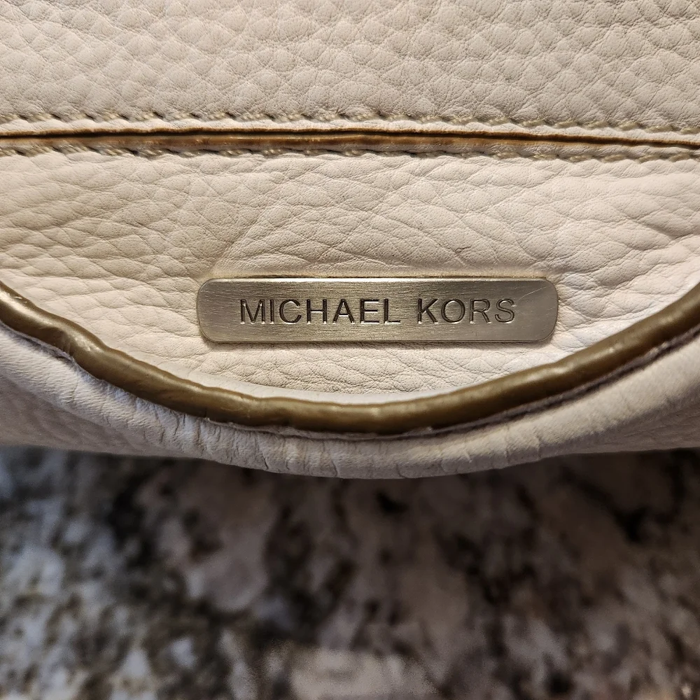 Michael Kors Handbag, Off White Pebbled Leather, Shoulder Bag Satchel Summer EUC